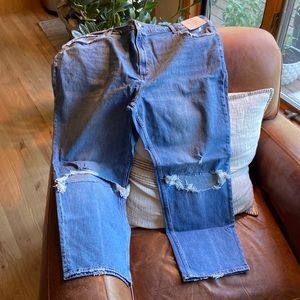 Abercrombie and Fitch - Ankle straight ultra high rise jean, size 22